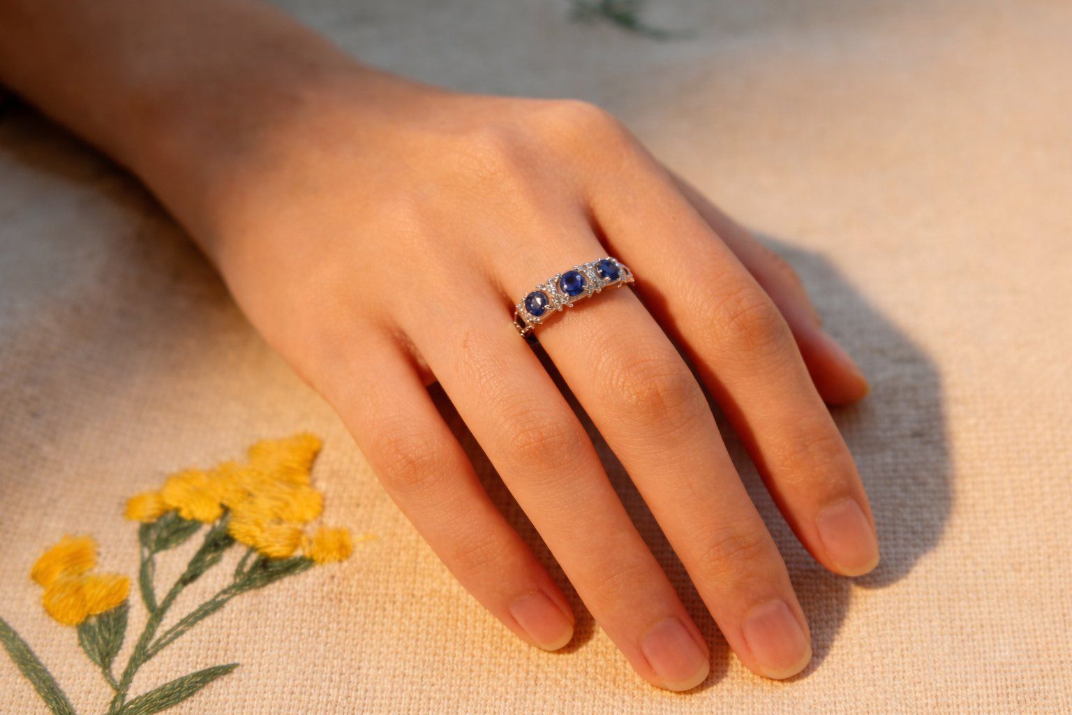 Anelli: NEW - S925 Sapphire Ring (Adjustable) – Nuovo (secondo la descrizione) da Zürich venduto da cin_wcf6 6
