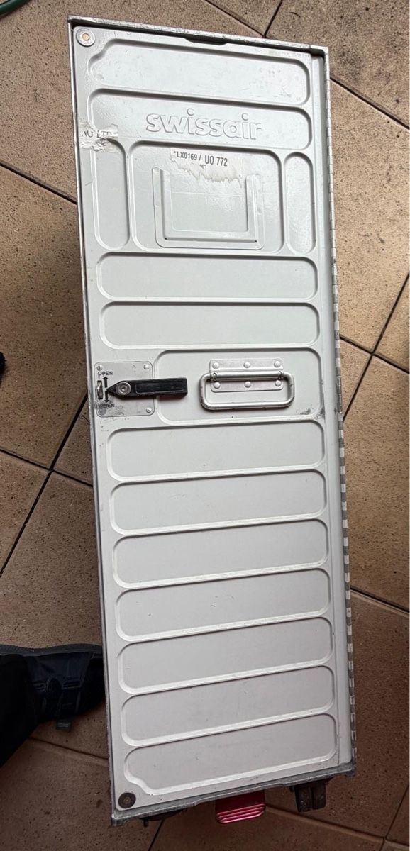 Swissair Altro in Aeronautica: Original Swissair Trolley – Difettoso da Bettlach venduto da win_z8sd
