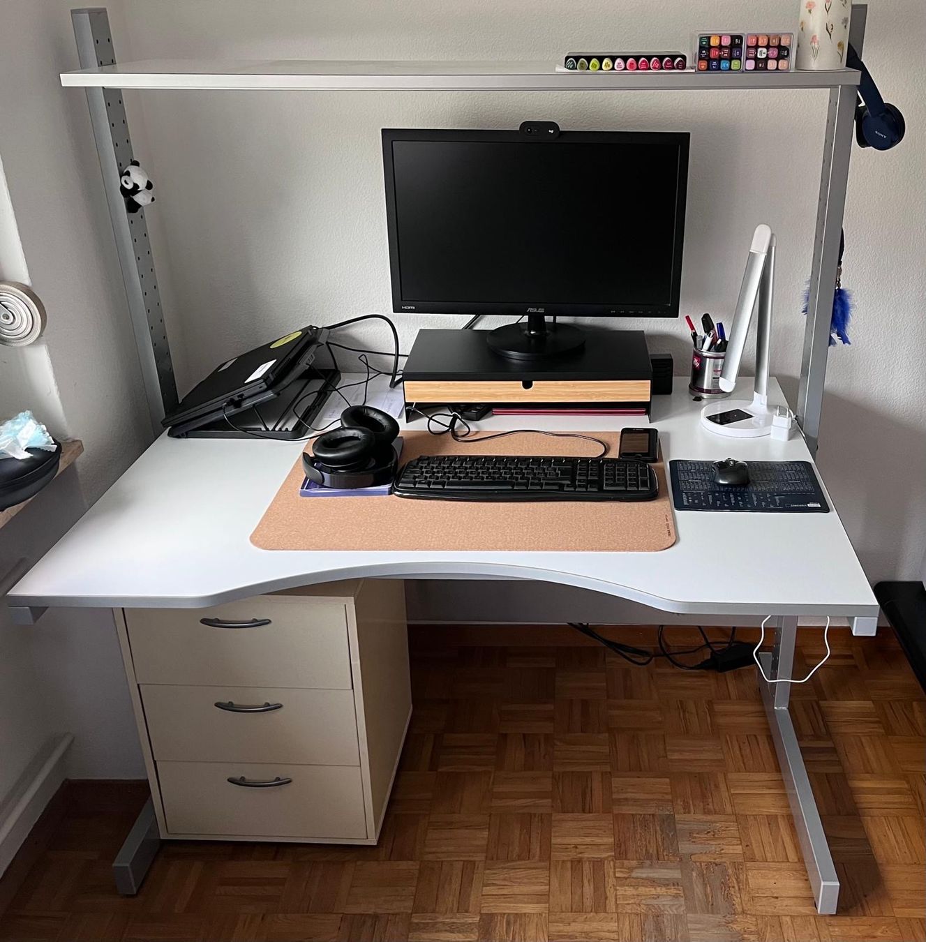 Bureaux: Desk with Shelf / Schreibtisch mit Ablage – D'occasion à Zürich par and_c8hb 3