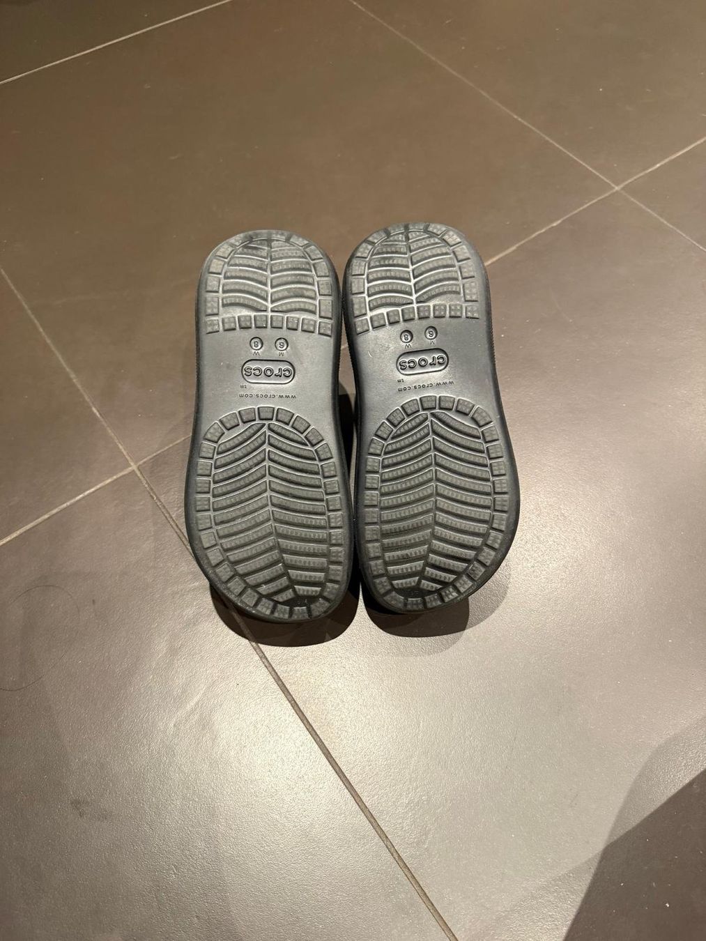 Crocs Herrenschuhe: Clogs – Gebraucht aus Bäch SZ von nonobscura 2
