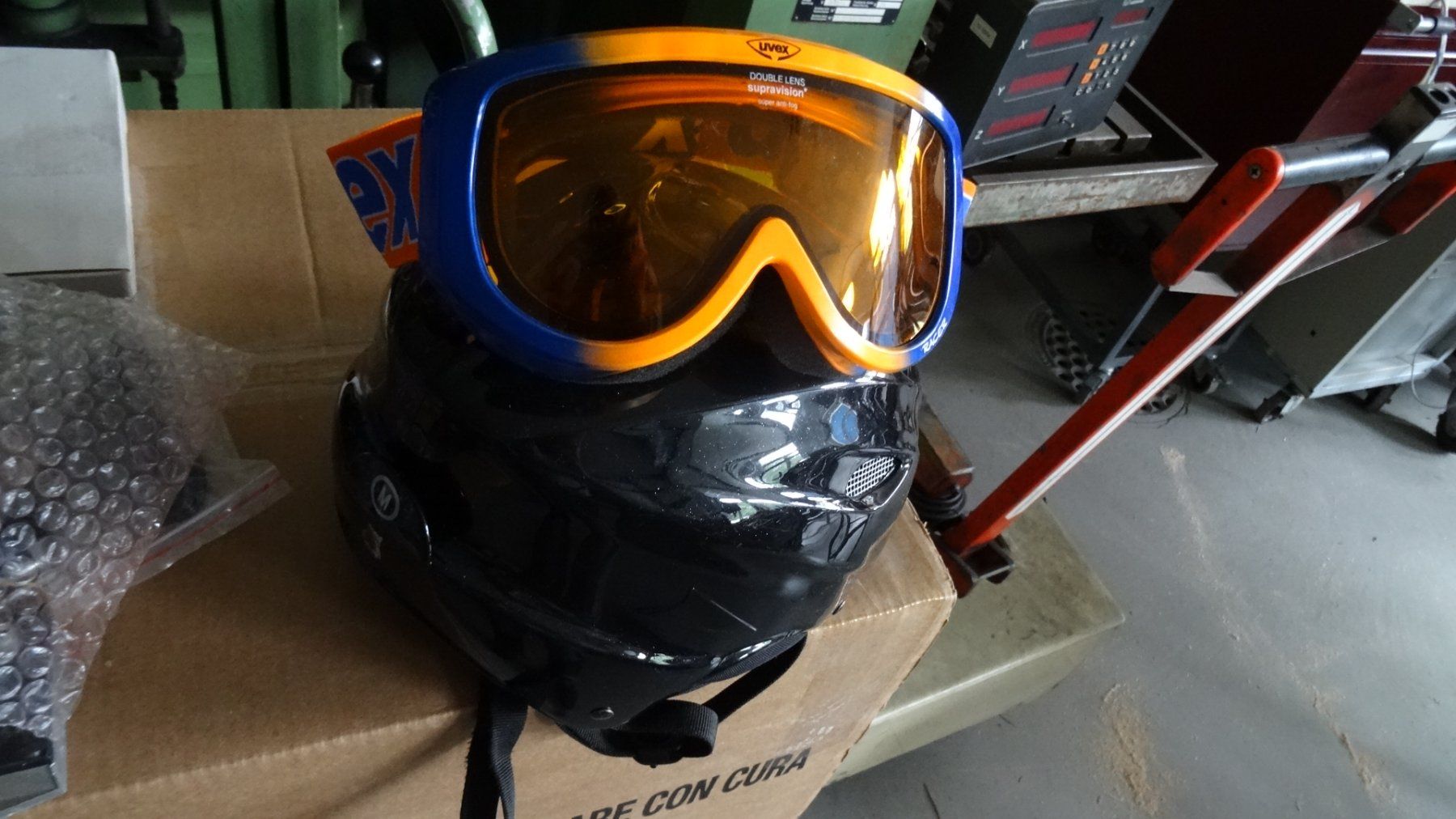 Caschi: Kinder Skihelm Brille UVEX – Usato da Sulz LU venduto da simula2 2