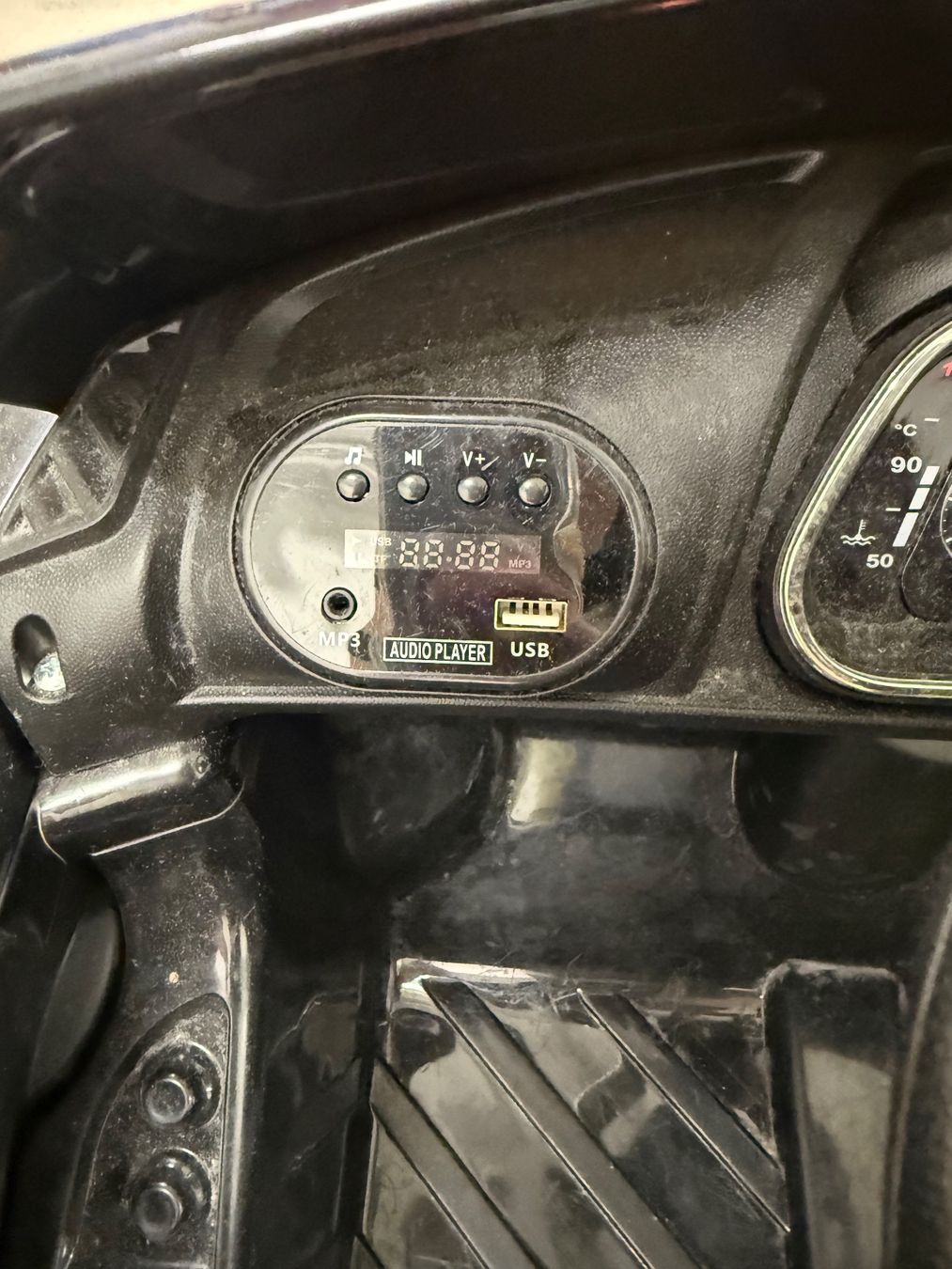 Véhicules pour enfants: Kinder-Elektroauto Audi R8 Spyder – D'occasion à St. Gallen par mirnes84 4