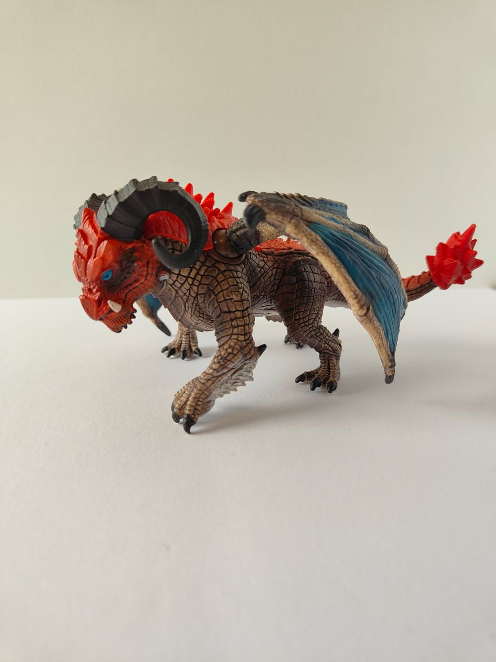 Schleich Figuren: Schleich Drache Rammbock Sammlung Eldrador Ritter – Gebraucht aus Thalwil von FigurenFreunde