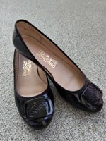 Ballerines Ferragamo noires vernies taille 6.5 US printemps/