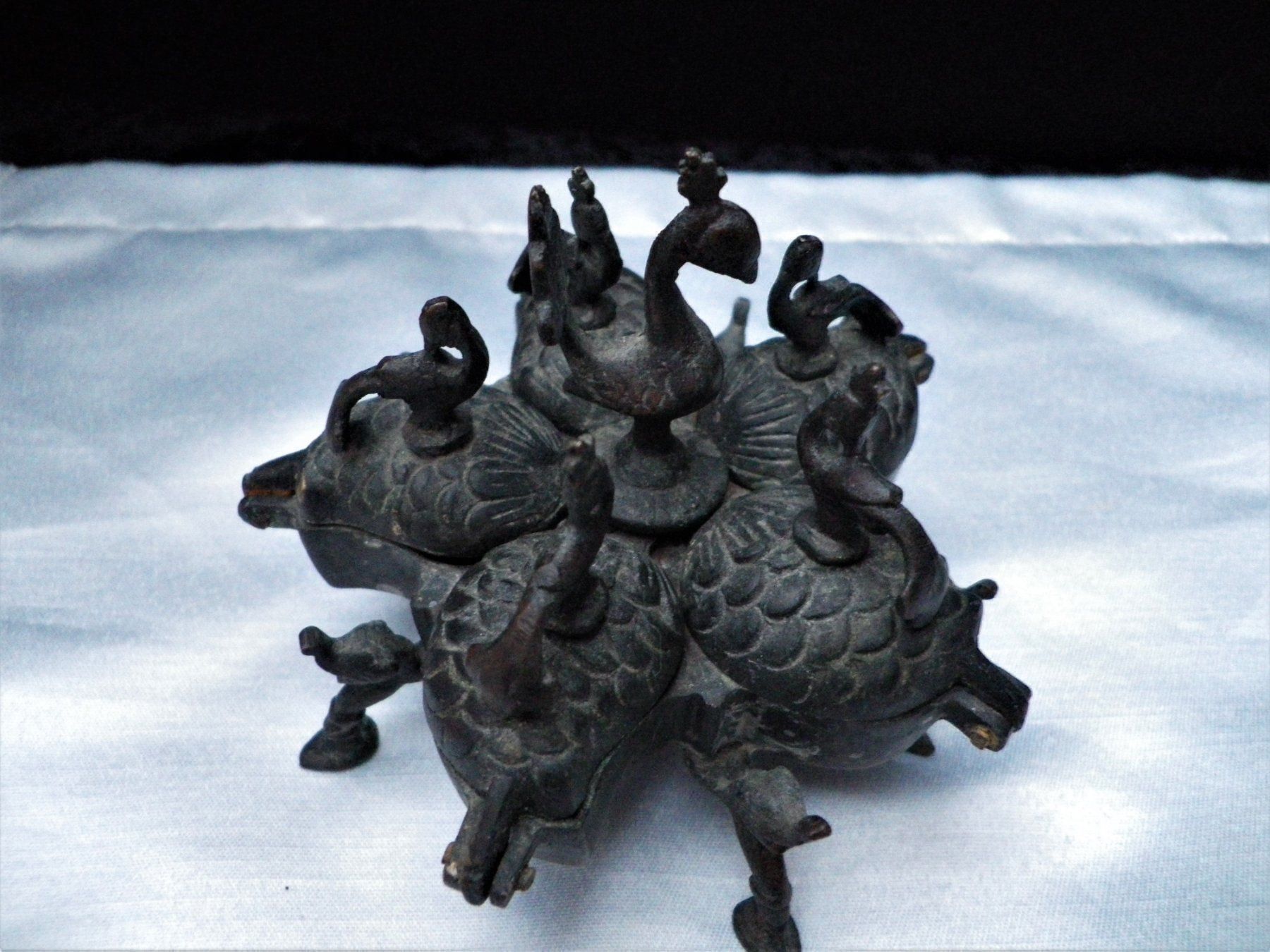 Statuette: Indische Gewürz- oder Farb-Dose alt – Usato da Reinach BL venduto da Annodomini 1