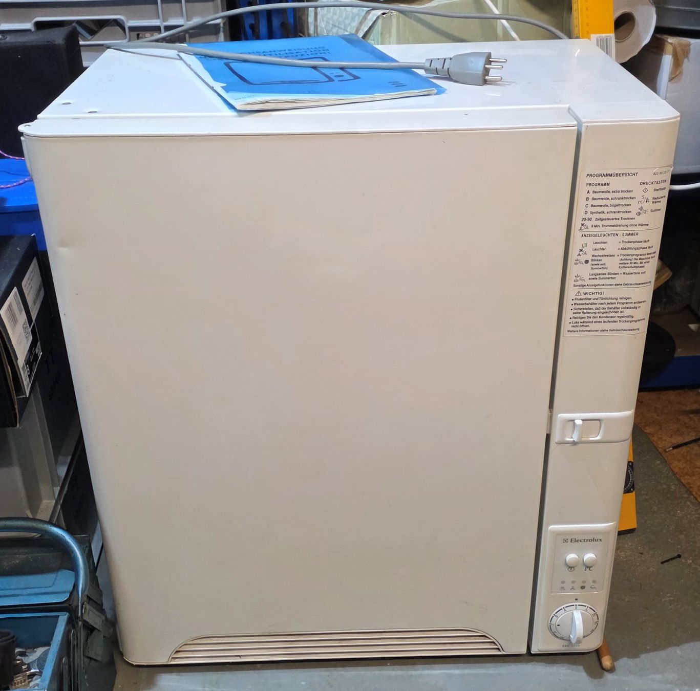 Electrolux Asciugatrici: Keiner Electrolux Wäschetrockner - EDC 3250 – Usato da Bern venduto da aucti0n