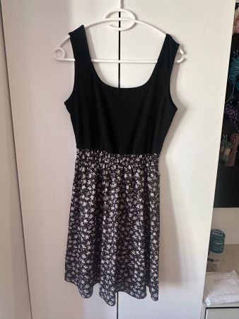 Kleid Schwarz Blumenmuster Grösse M 100% Polyester