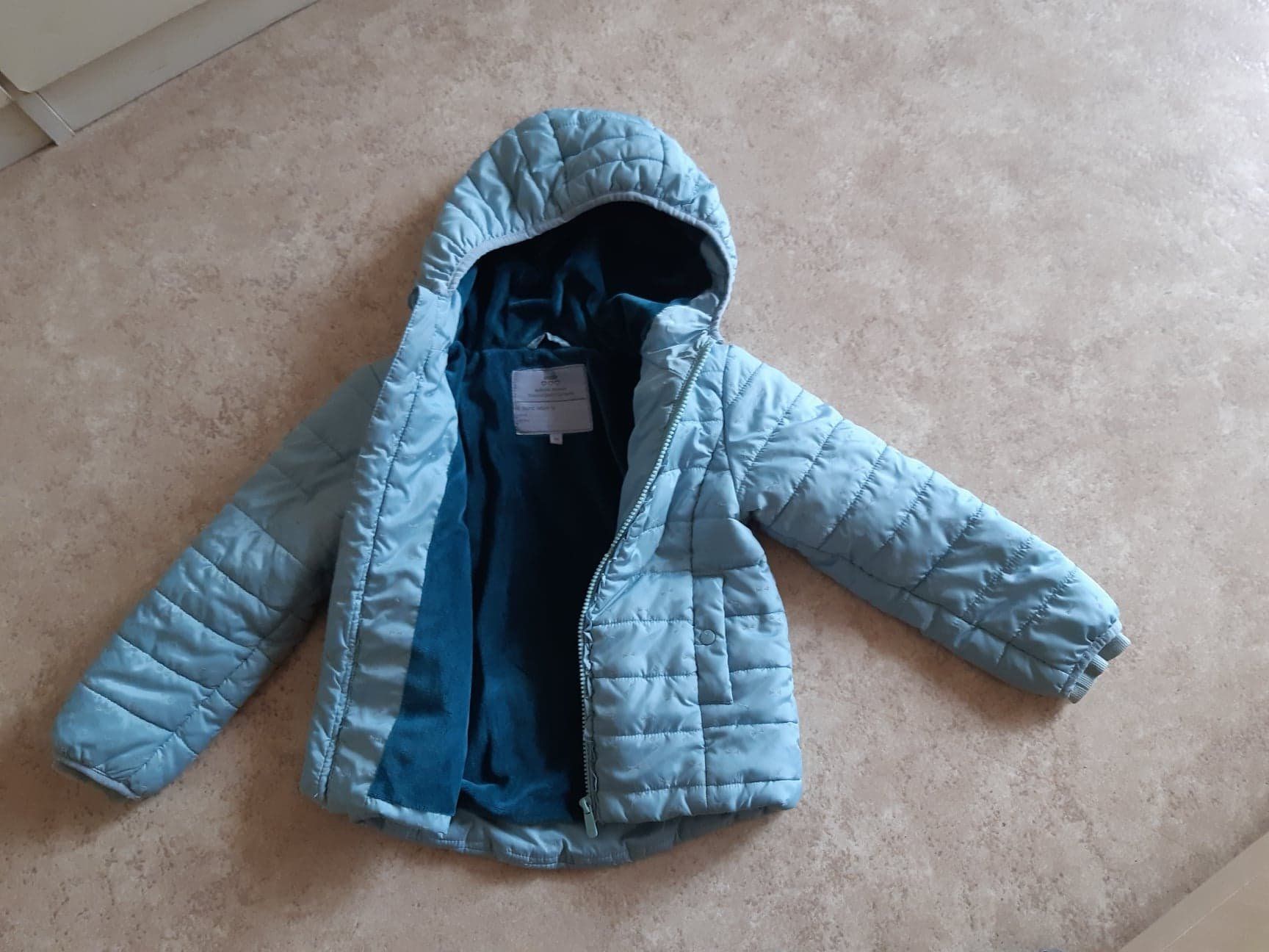 Vestes & Manteaux: Kinderjacke in Grösse 110 – D'occasion à Möhlin par dom_96nf