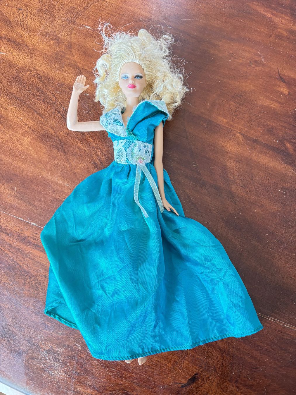 Bambole: Barbie en robe de soirée – Usato da Vufflens-la-Ville venduto da newlifegva 1