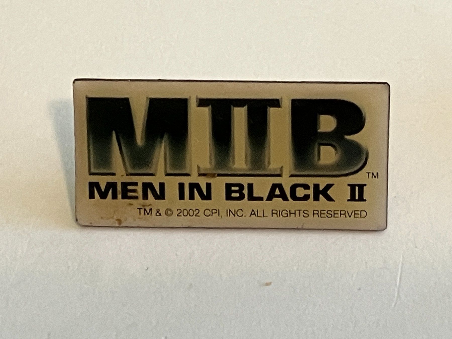 Placchette & Badge: 1 Pin Men in Black II – Usato da Basel venduto da djwwpp