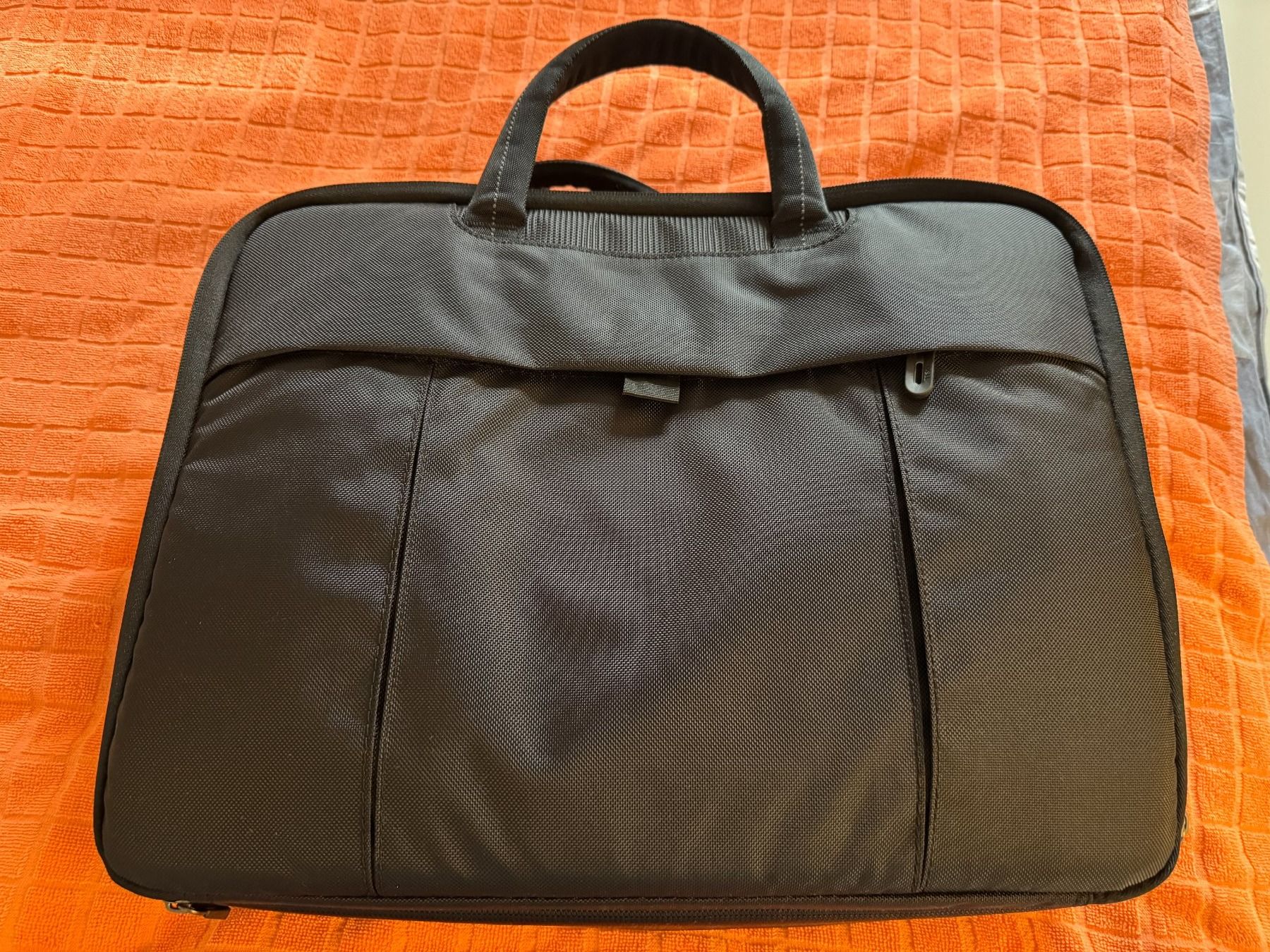 Borse: Dell Laptop Tasche 16'' Neu – Nuovo (secondo la descrizione) da Brugg AG venduto da orvel