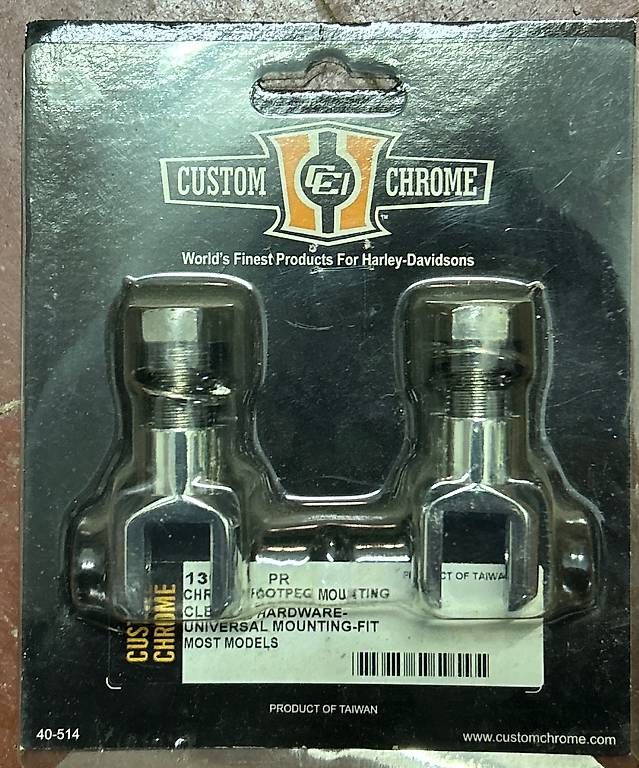 Toutes les pièces détachées moto: Custom chrome staffe poggiapiedi – D'occasion à Montagnola par gia_6tcc