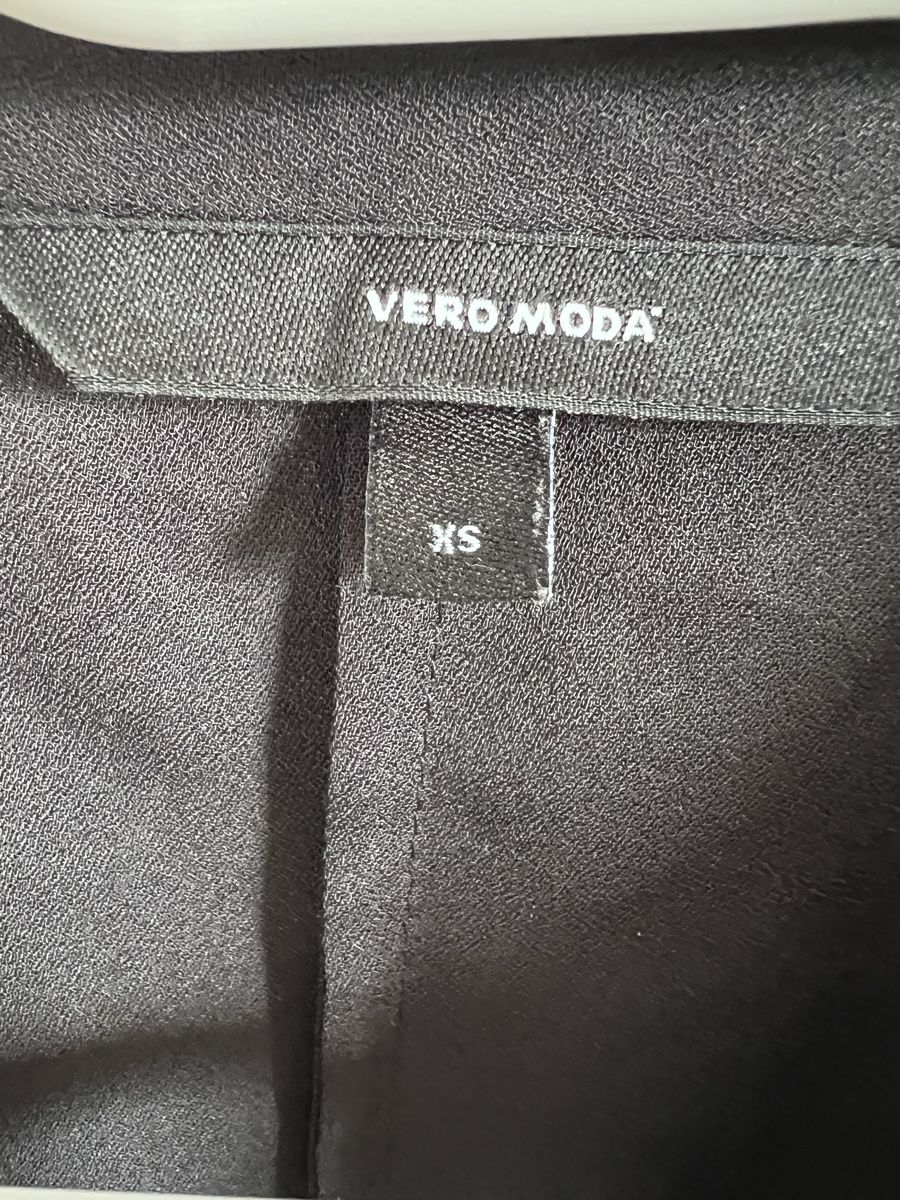 Vero Moda Camicette: Schwarze Bluse von Vero Moda – Usato da Kriens venduto da Krienserin_T 5