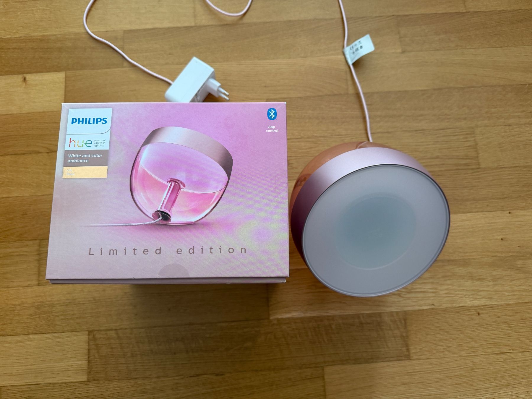 Philips Lampade: Philips Hue Iris Tischleuchte Limited Edition – Usato da Reichenburg venduto da Sternschnuppa