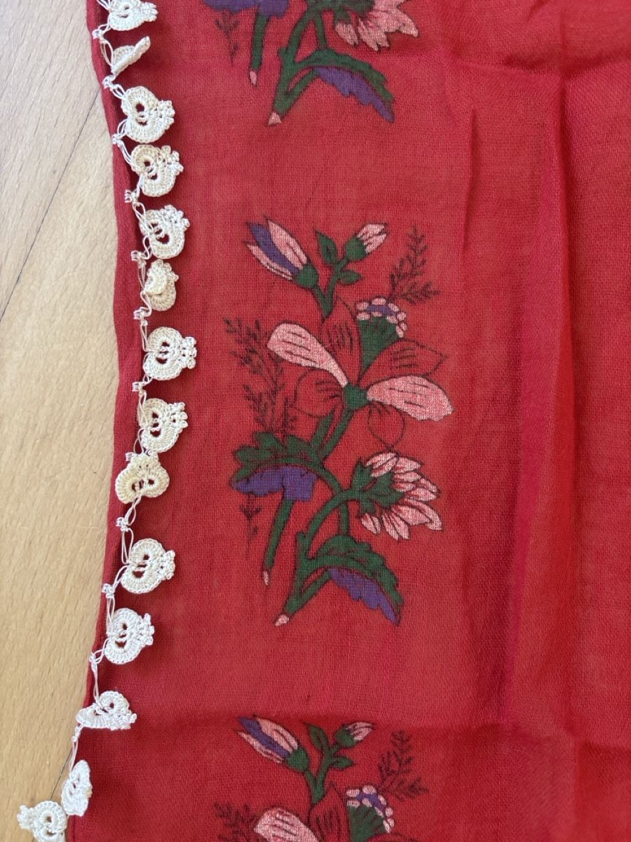 Foulards, Tücher & Schals: Foulard mit feinem Häckelrand – Gebraucht aus Zürich von linfri 1