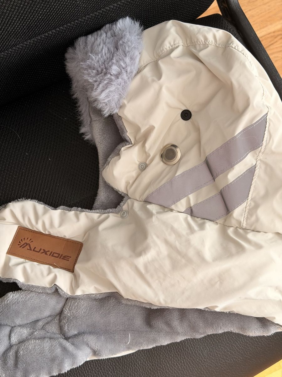 Copricapi, berretti & cappellini: Warm Winter Trapper Hat Beige – Windproof & Waterproof – Usato da Zürich venduto da ada_ls7k 2