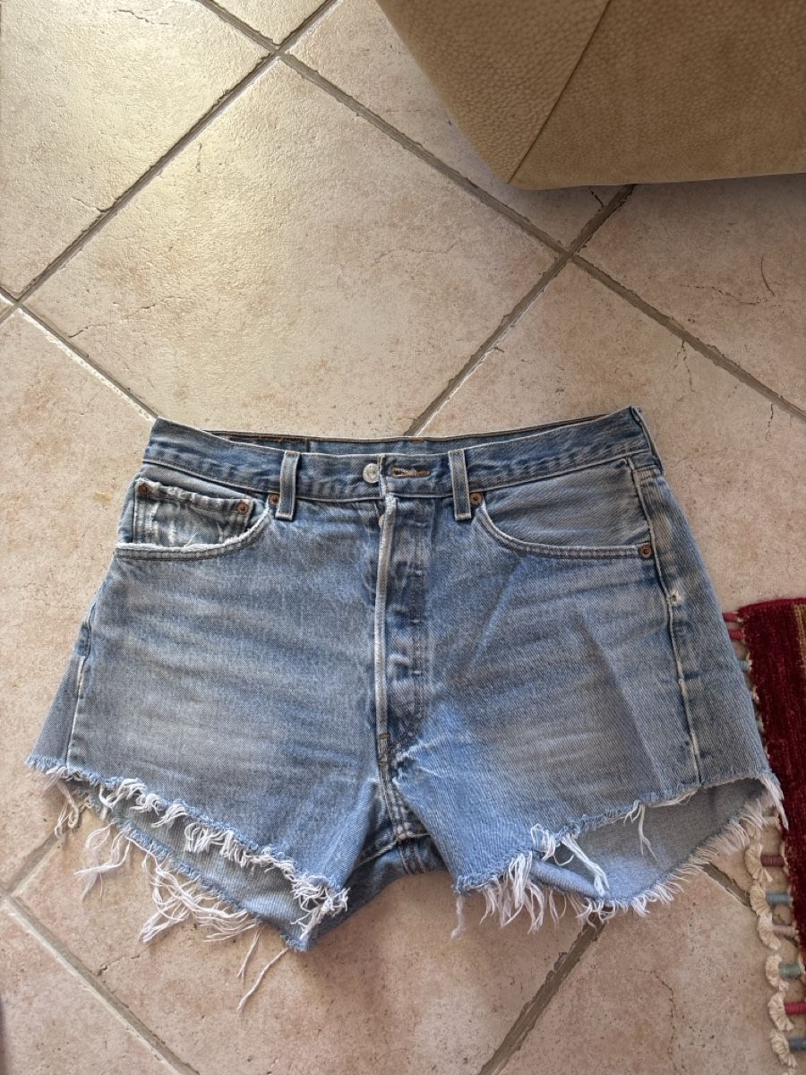 Pantalons: Short taille 30 – D'occasion à Blonay par Ollorvi