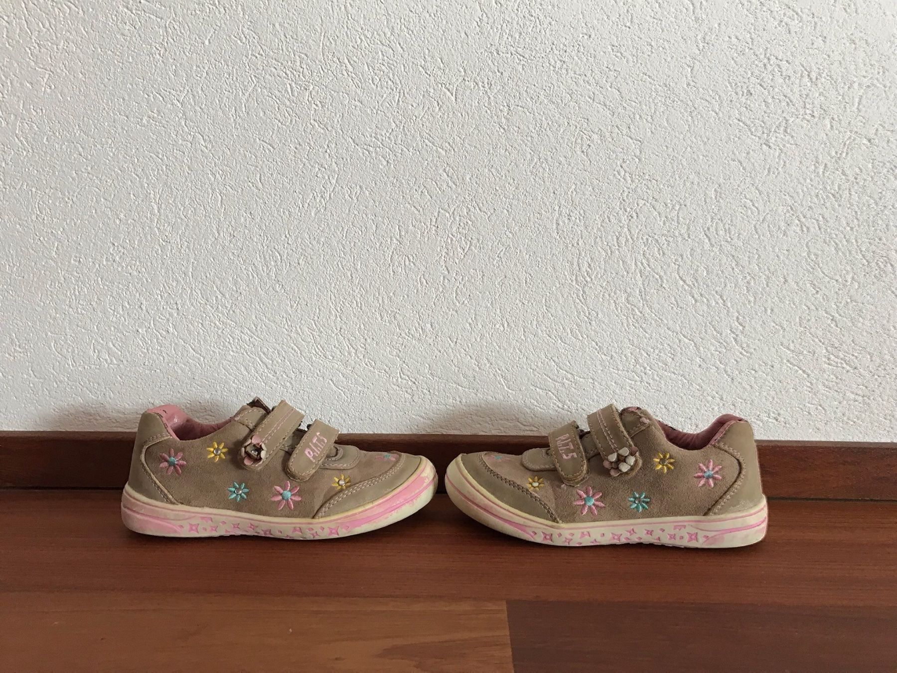 Scarpe per ragazze: Hübsche Lederschuhe Mädchen Gr.29 – Usato da Pfäffikon ZH venduto da Ben0707 5