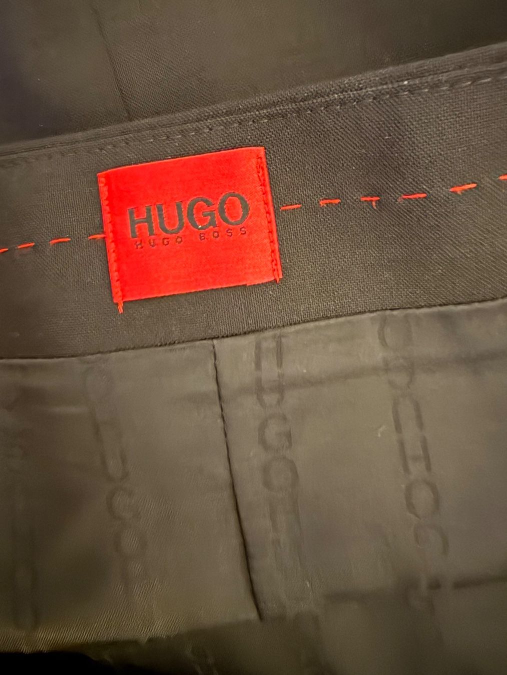 Hugo Boss Gonne: HUGO BOSS ROCK – Usato da Zürich venduto da flo_7cvq 1