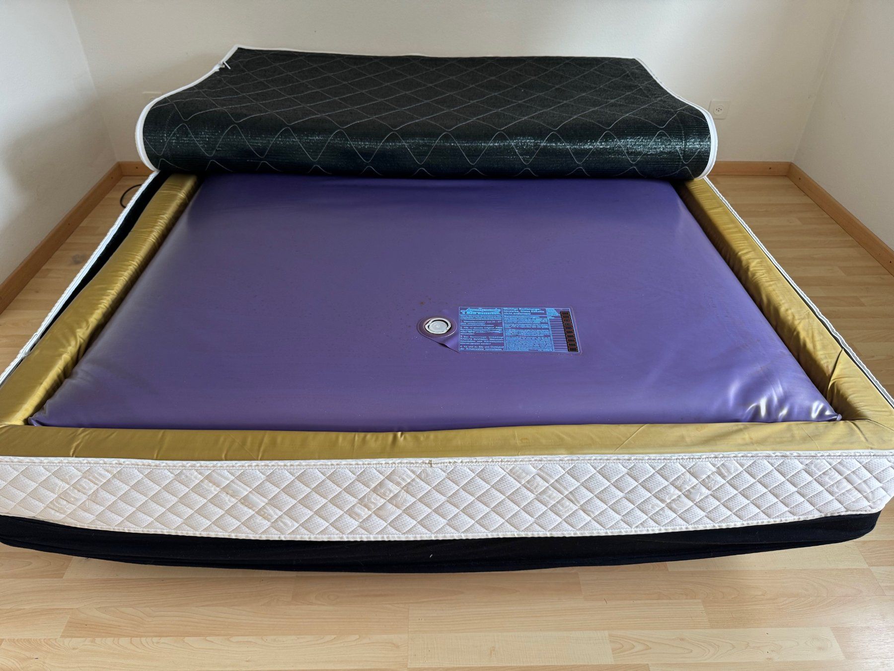 Letti: Wasserbett AquaDynamics – Usato da Remetschwil venduto da Danilo123 1