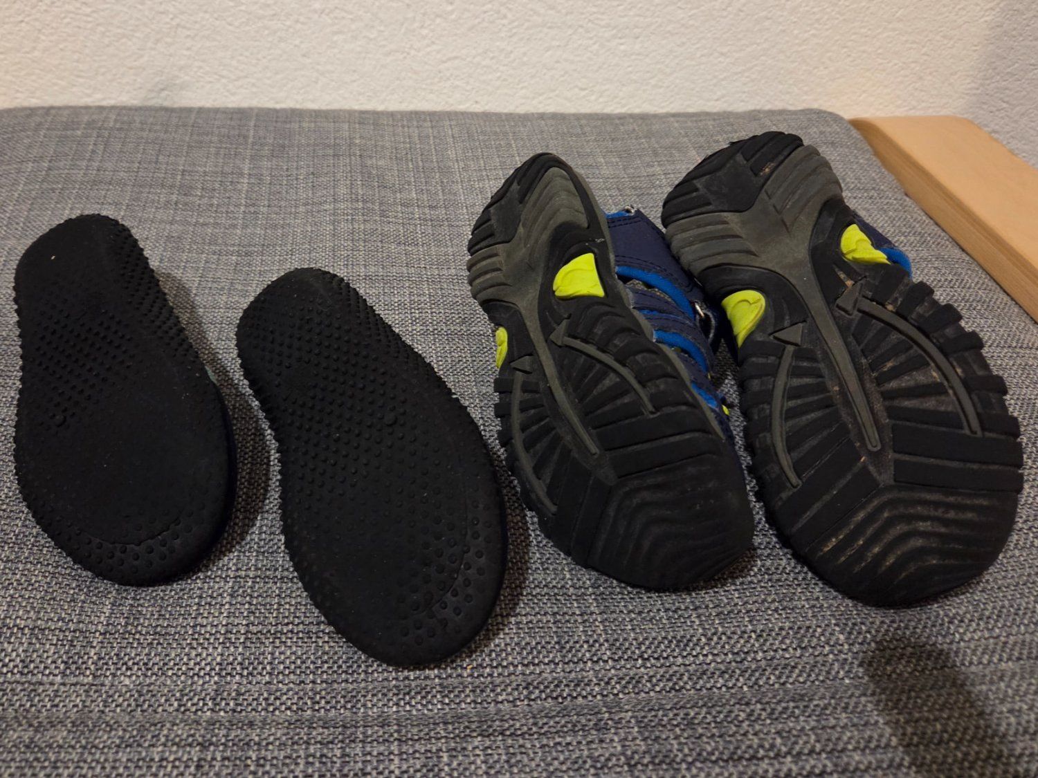 Scarpe per ragazzi: 4x Kinder Schuhe Grösse 24/25 – Usato da Thun venduto da el_gnom 5