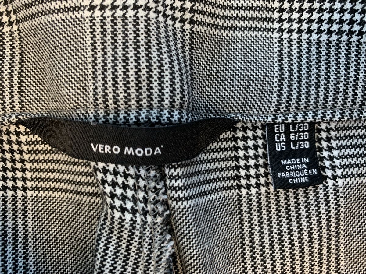 Vero Moda Pantaloni: Vero Moda Paperbag-Hose, Gr. L/30 – Usato da Kloten venduto da Ale-1994 1