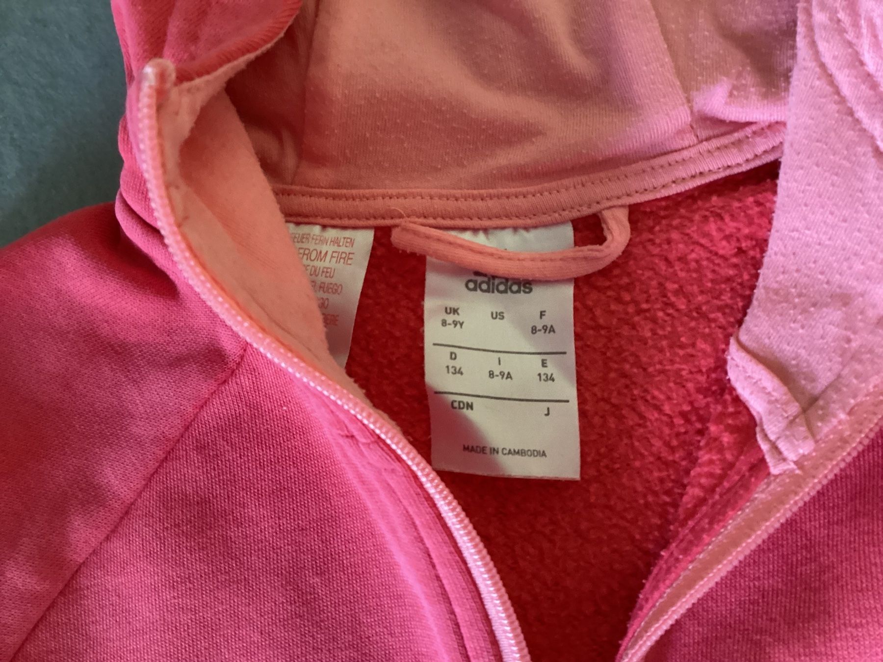 Adidas Giacche & Cappotti: Trainer Jacke Adidas, Gr. 134 – Usato da Schinznach Dorf venduto da Balz1968 1