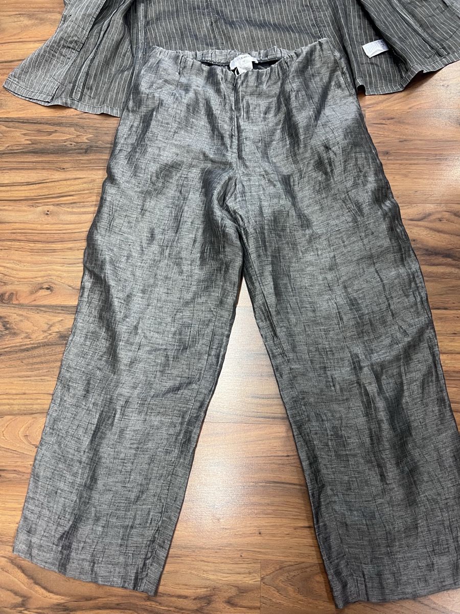 Completi & Tailleur: Doris Streich Anzug  Leinen Gr40  grau gestreift 2-Teile – Usato da Burgdorf venduto da puppennetz 2