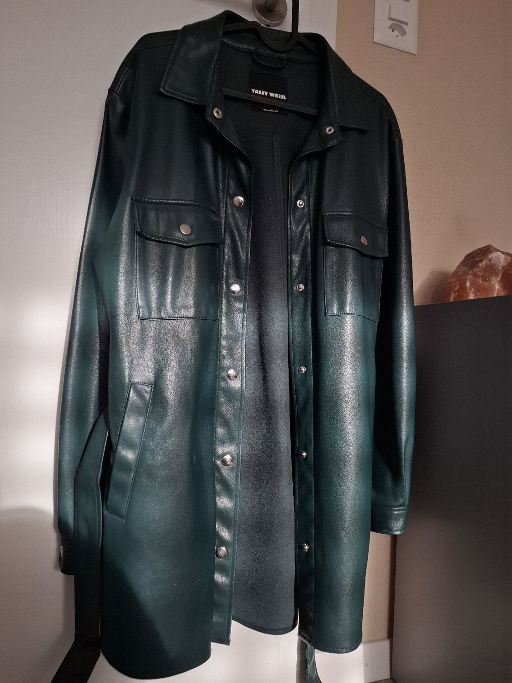 Tally Weijl Jacken: veste verte taille M – Gebraucht aus Ecublens FR von ame_y8tq 2