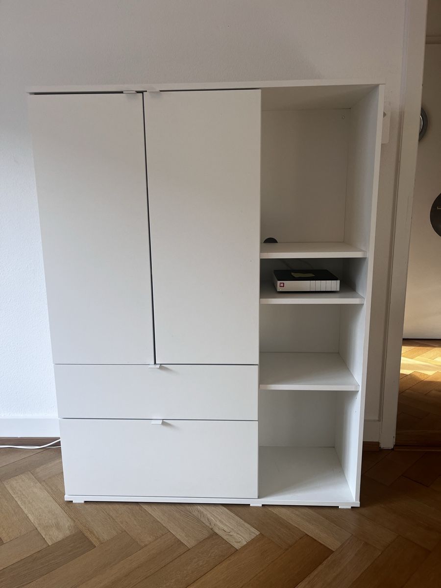 Ikea Cassettiere: IKEA VIHALS Schrank – Usato da Basel venduto da isabel.w 2