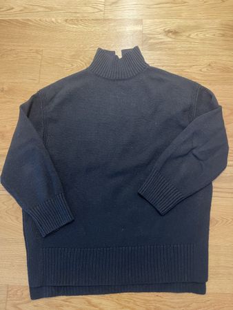 Schwarzer Strickpullover von H&M – ideal für den Winter!