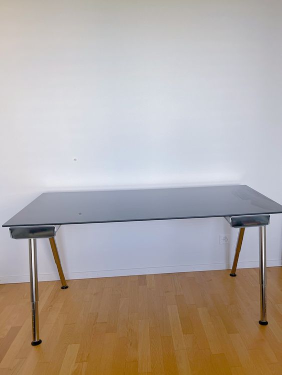 IKEA Glass Top Height Adjustable Office Desk Kaufen auf Ricardo