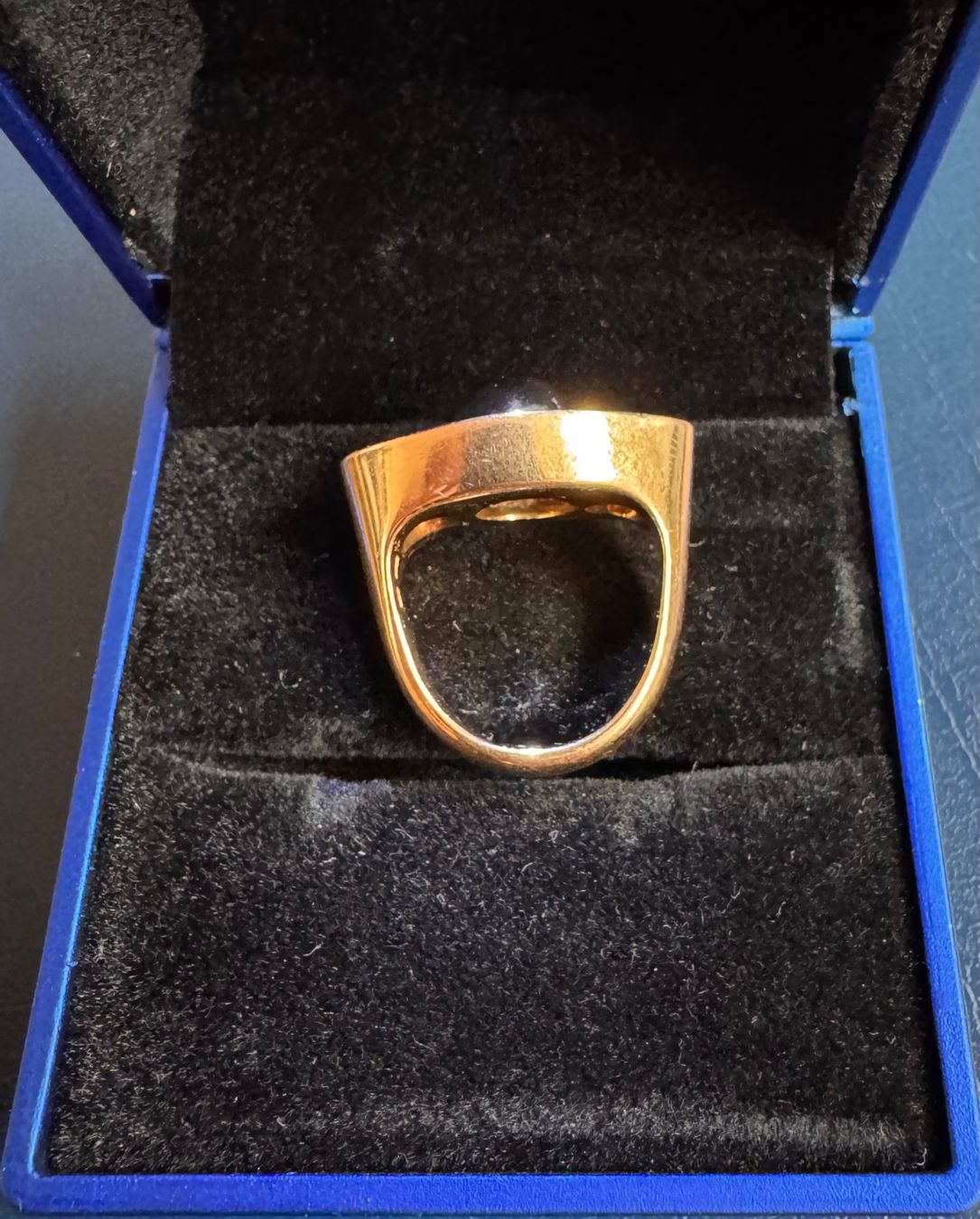 Anelli: Goldring mit Saphir-Cabochon und Diamanten – Usato da Ebikon venduto da Dmasterx 2