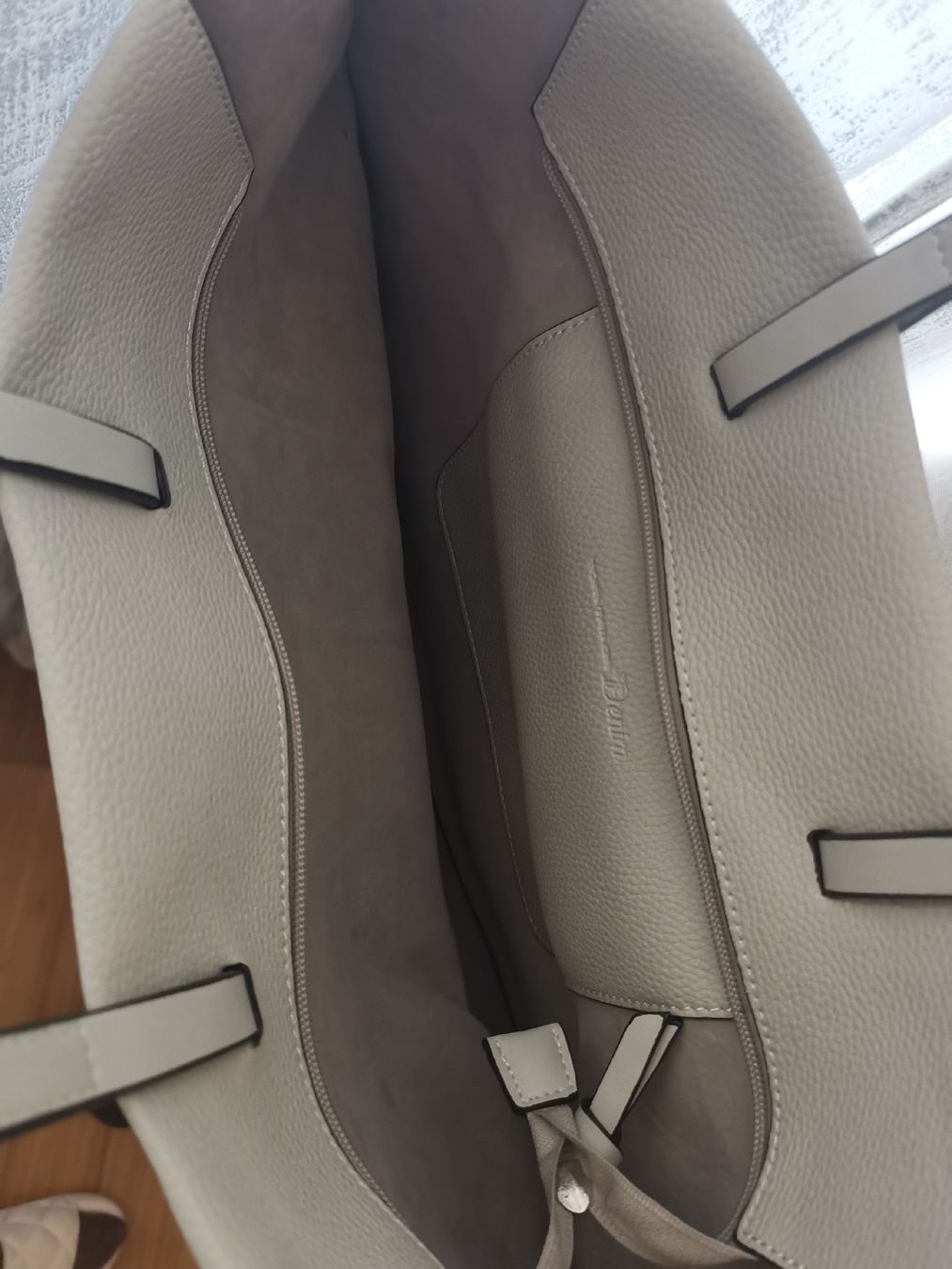 Taschen für Damen: Sac bandoulière – Neu (gemäss Beschreibung) aus Brügg BE von Angel2300 2