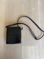 Edle Handtasche/Umhängetasche von MAESTRO in Schwarz!