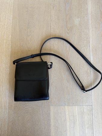 Edle Handtasche/Umhängetasche von MAESTRO in Schwarz!
