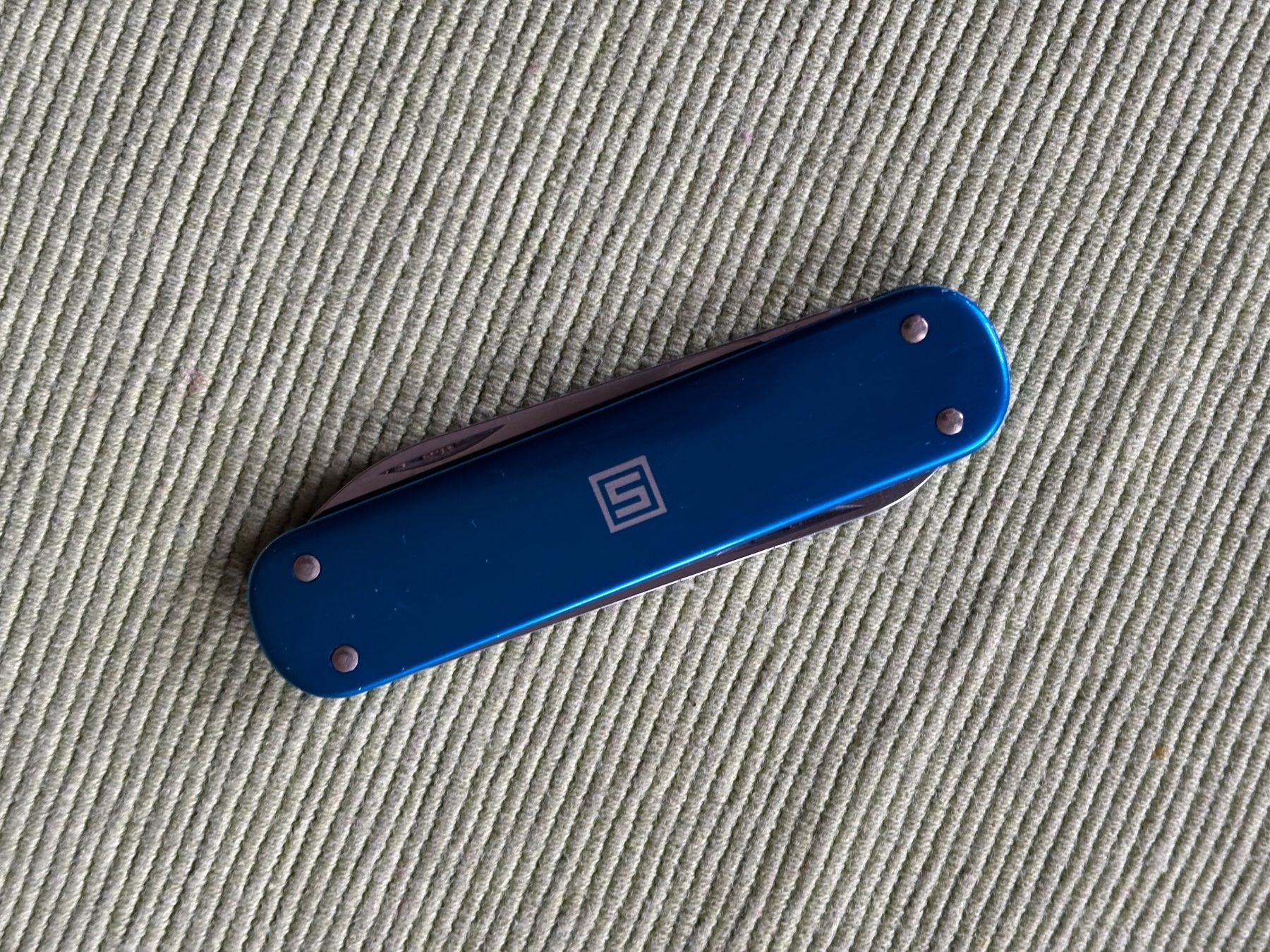 Victorinox Coltelli tascabile: VICTORINOX Alox blau – Usato da Langenthal venduto da Riccardamax 1