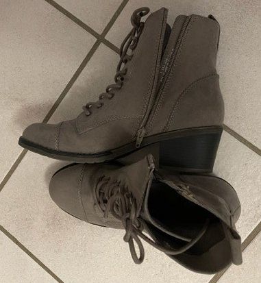 Graceland Scarpe da donna: graue Damenstiefeli Grösse 39 – Nuovo (secondo la descrizione) da Würenlingen venduto da Delfinli1 2