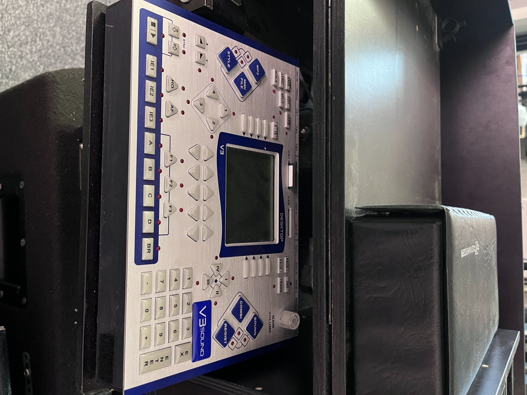 Verstärker: V3 Sound Desktop XL4000 – Gebraucht aus Thunstetten von Gehon 2