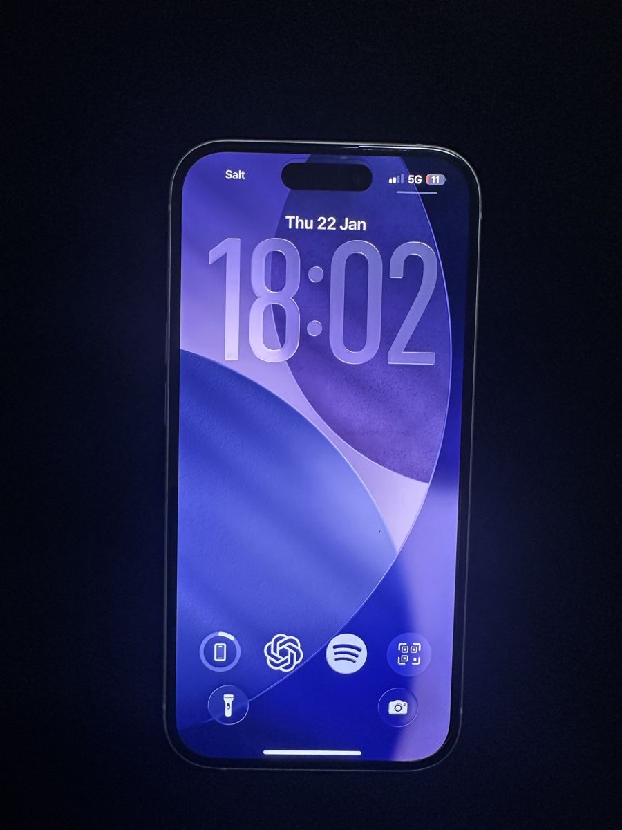 Apple Telefoni cellulari / Smartphones: iPhone 15 – Nuovo (secondo la descrizione) da La Chaux-de-fonds venduto da car_x6wf