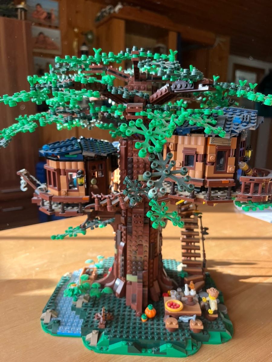Lego Kit di costruzioni: Lego Ideas Baumhaus Set 21318 Modell – Usato da Wattwil venduto da Weinachtsmann