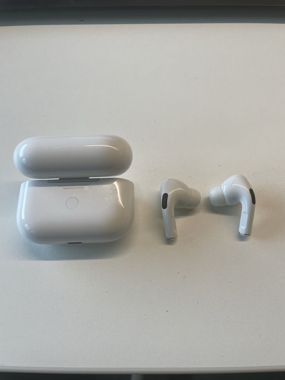 Apple Kopfhörer: Apple AirPods Pro 1 Gen – Defekt aus Zürich von ste_2yyk 2