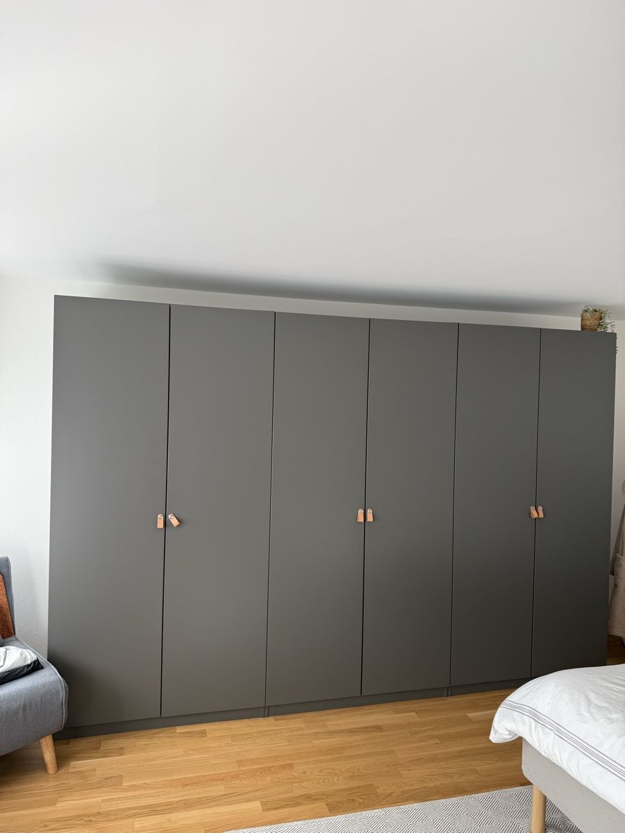 Ikea Porte manteau: IKEA PAX Kleiderschrank grau – D'occasion à Wädenswil par eli_dcd6 1