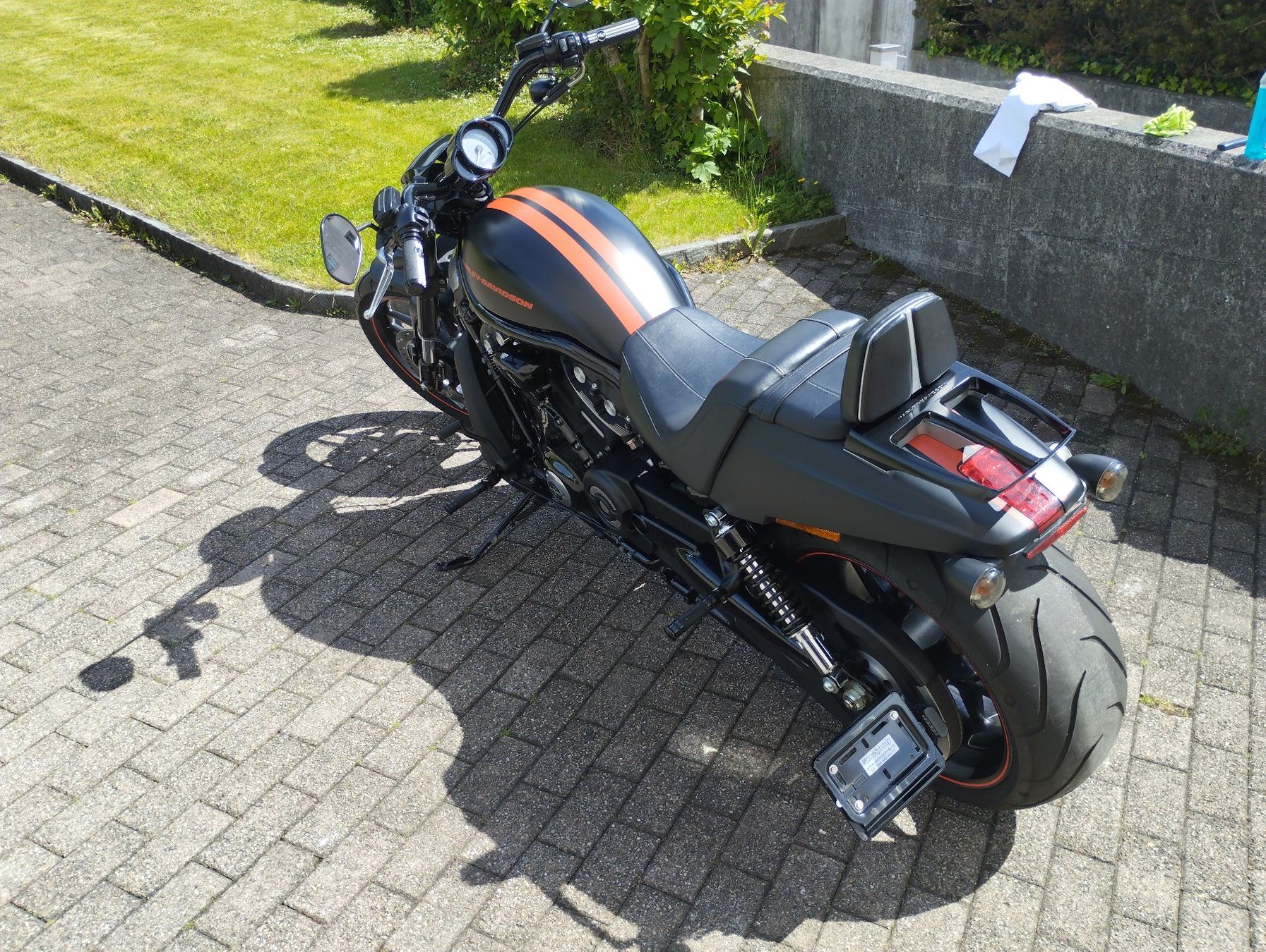 Harley-Davidson Chopper: Harley Davidson  V-Rod Night Special – Usato da Mels venduto da cac_v8hf
