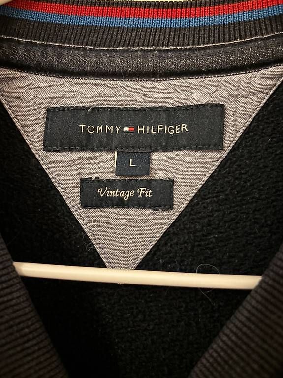Tommy Hilfiger Maglioni & Felpe: Dunkelblauer Tommy Hilfiger Pullover Grösse L – Usato da Bern venduto da shiggyy 1