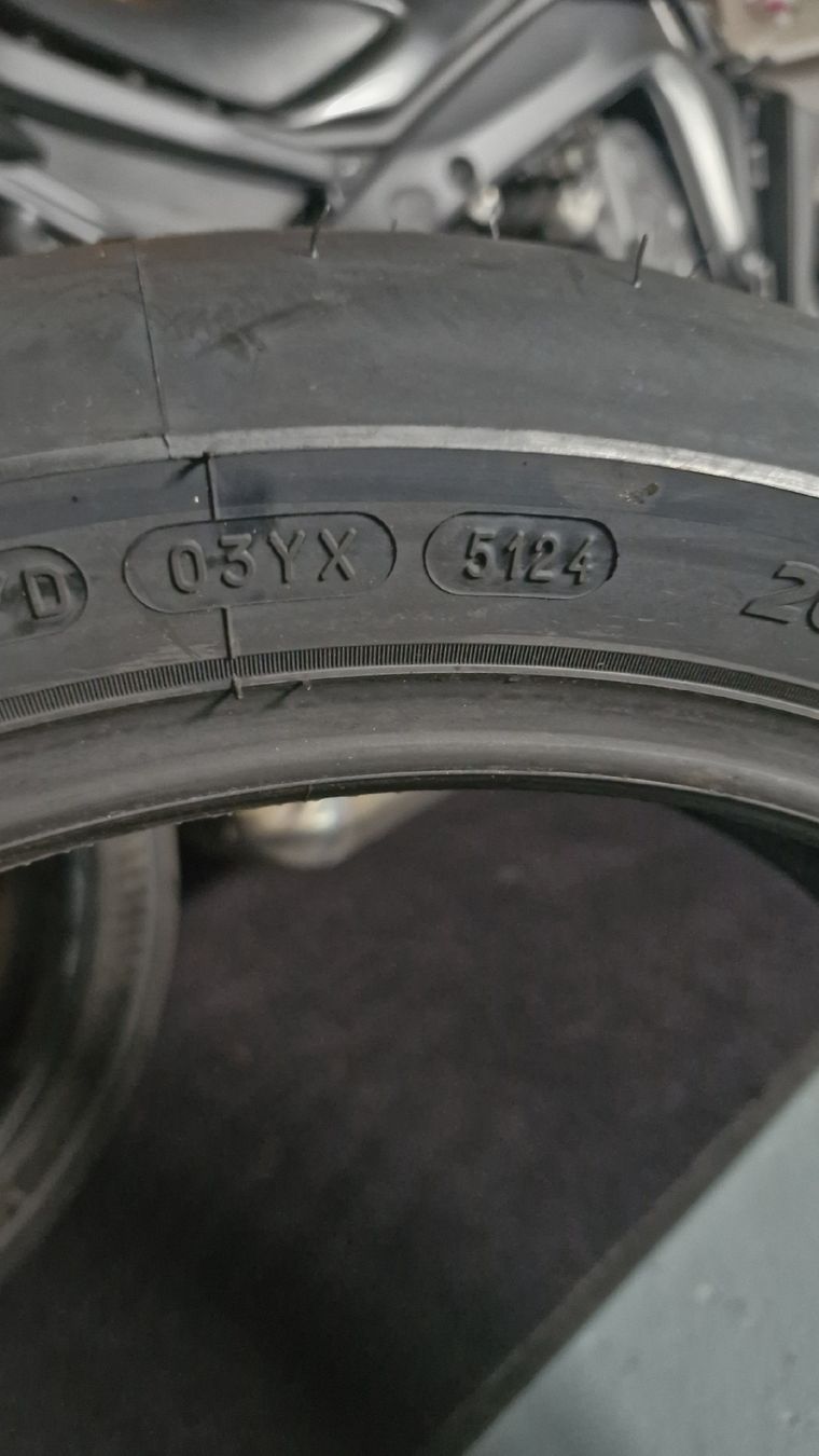 Michelin Alle Motorradersatzteile: Michelin Power Cup 2 180/55ZR17 – Neu und originalverpackt aus Birr von Marco.b04 1