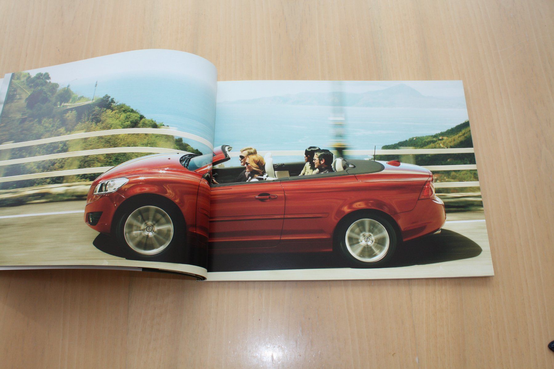 Volvo Documenti: Volvo C70 Prestige Prospekt 2012 – Usato da Wikon venduto da erwin400 3