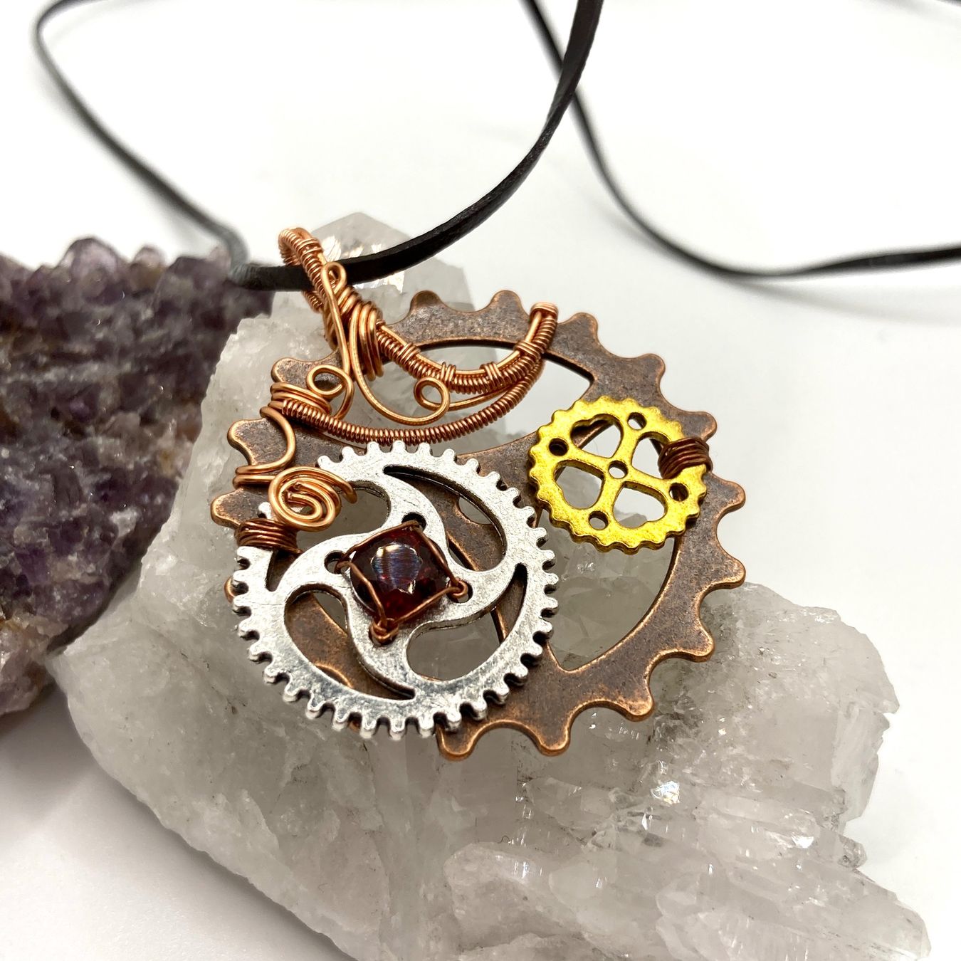 Catenine: Steampunk Anhänger mit Granat – Nuovo (secondo la descrizione) da Solothurn venduto da Kiki_Di 2
