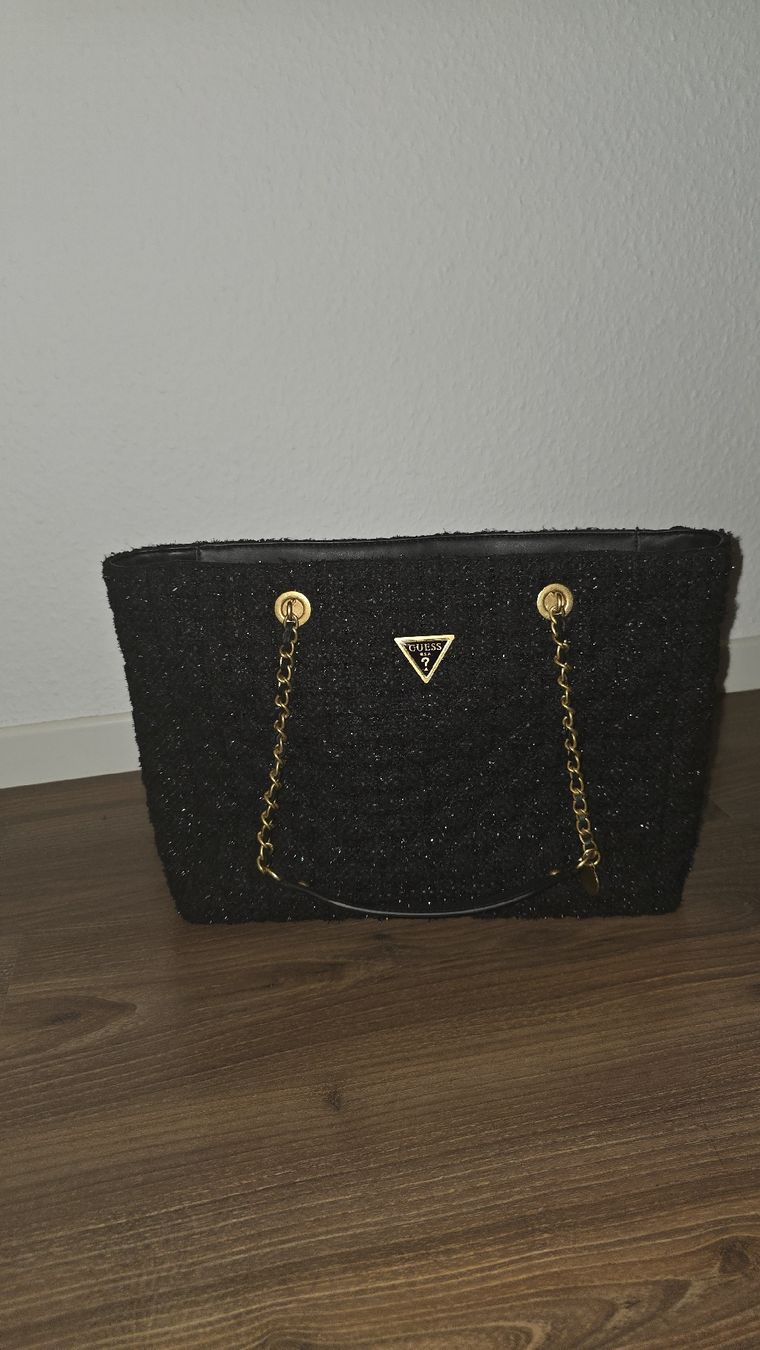 Guess Borse da donna: Guess Handtasche schwarz 🖤 – Nuovo (secondo la descrizione) da Wetzikon ZH venduto da secondhandsfashion 1