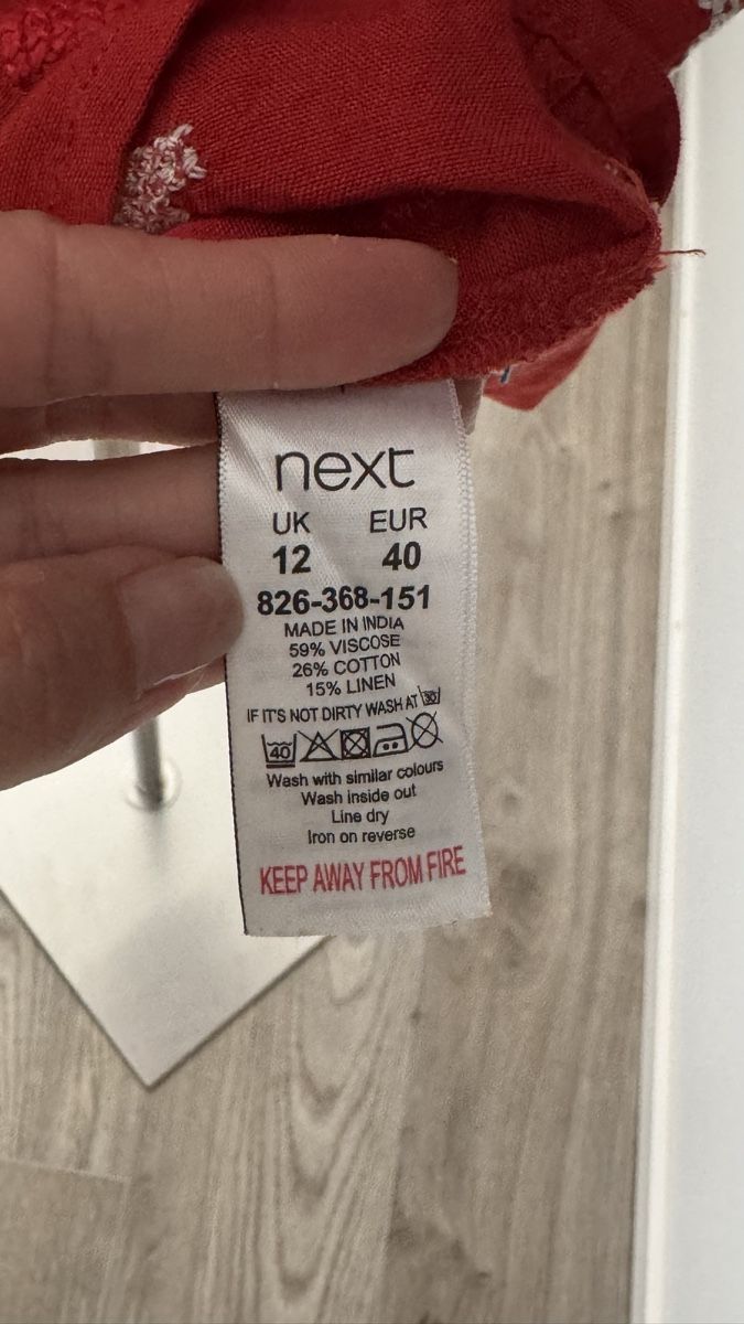 Next Robes: Kleid  – Neuf (Voir description) à Mörigen par TimelessFinds 4